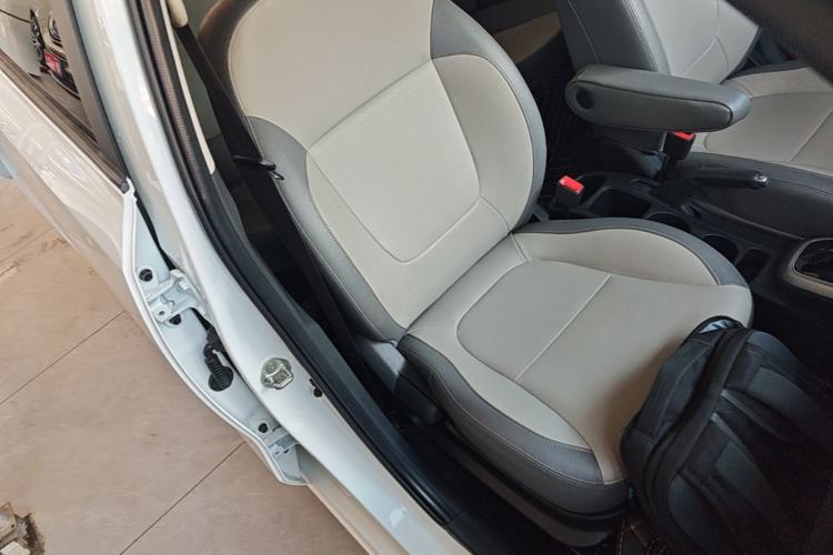 Used Kia Pegas 2017 1.4L Automatic Value Edition Right Front Seat