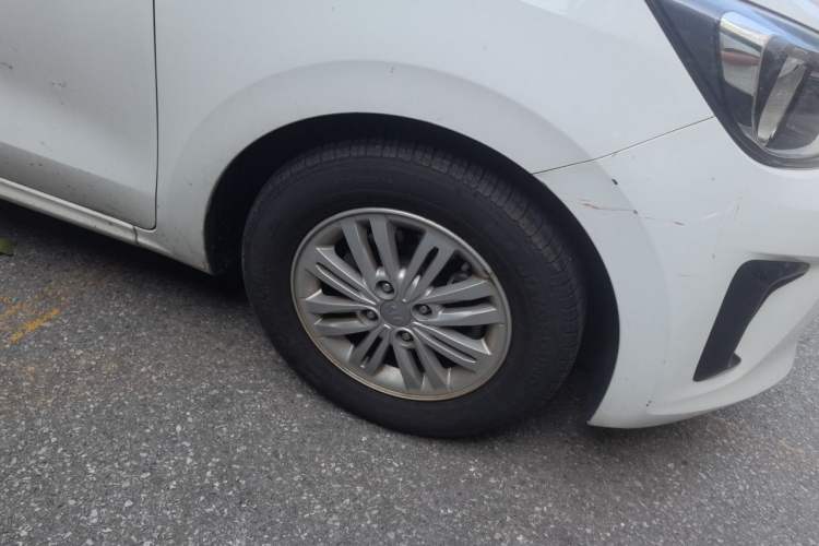 Used Kia Pegas 2017 1.4L Manual Value Edition Right Front Wheel Hub