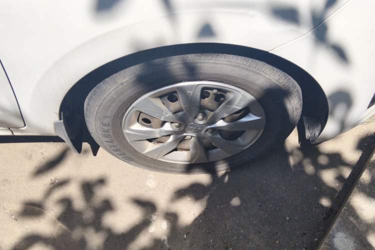 Used Kia Pegas 2017 1.4L Manual Fashion Edition Smart Right Front Wheel Hub