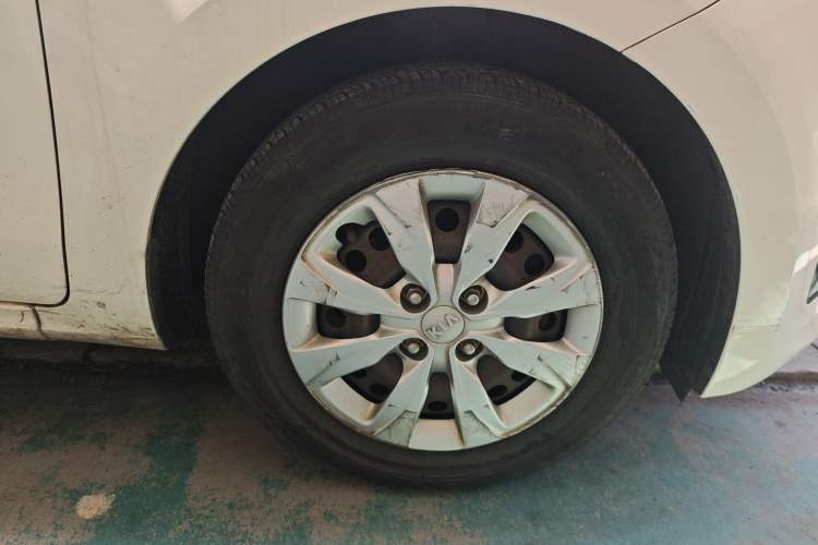 Used Kia Pegas 2017 1.4L Manual Fashion Edition Smart Right Front Wheel Hub