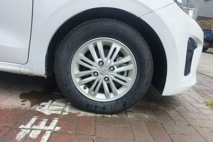 Used Kia Pegas 2017 1.4L Manual Value Edition Right Front Wheel Hub