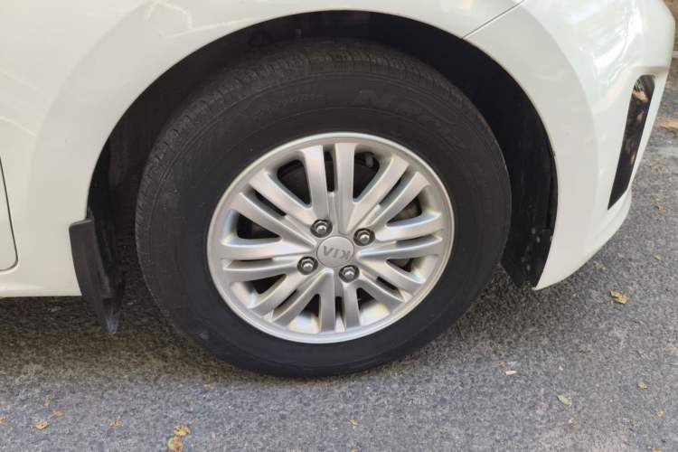 Used Kia Pegas 2017 1.4L Manual Fashion Edition Smart Right Front Wheel Hub