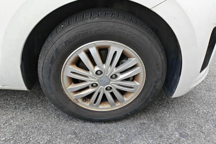 Used Kia Pegas 2017 1.4L Automatic Value Edition Right Front Wheel Hub