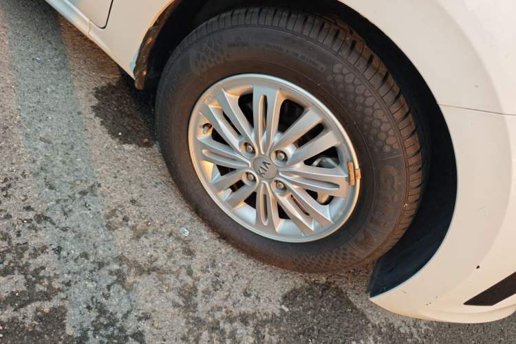 Used Kia Pegas 2017 1.4L Manual Value Edition Right Front Wheel Hub