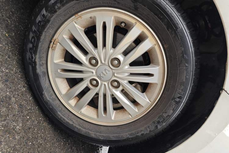Used Kia Pegas 2017 1.4L Automatic Value Edition Right Front Wheel Hub