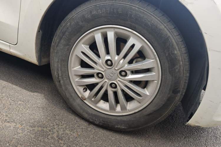 Used Kia Pegas 2017 1.4L Manual Value Edition Right Front Wheel Hub