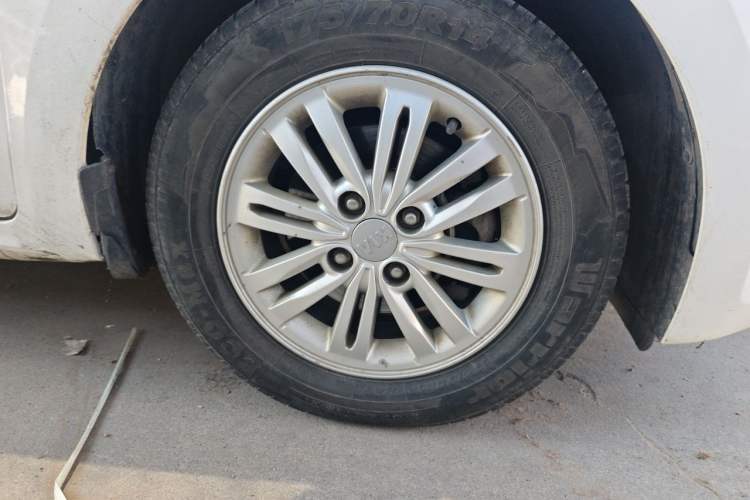 Used Kia Pegas 2017 1.4L Manual Fashion Edition Smart Right Front Wheel Hub