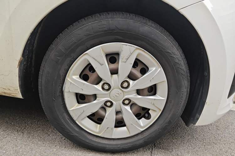 Used Kia Pegas 2017 1.4L Manual Fashion Edition Smart Right Front Wheel Hub