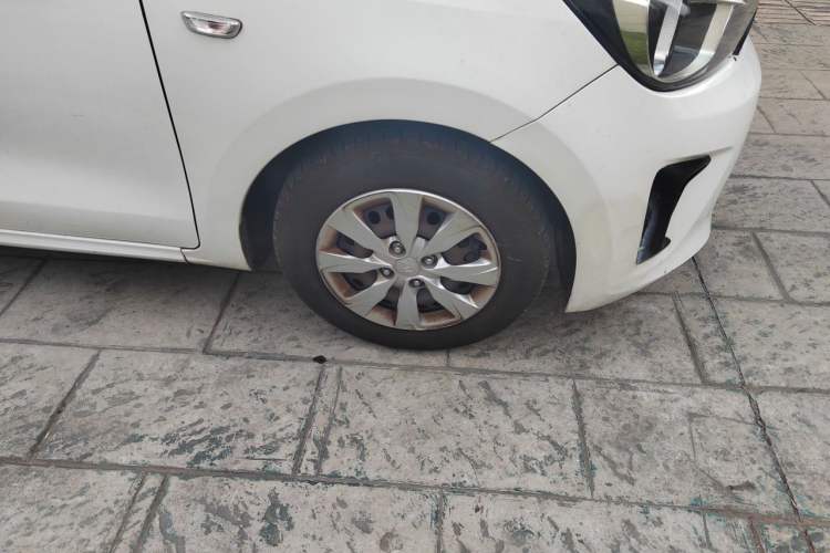 Used Kia Pegas 2017 1.4L Manual Fashion Edition Smart Right Front Wheel Hub