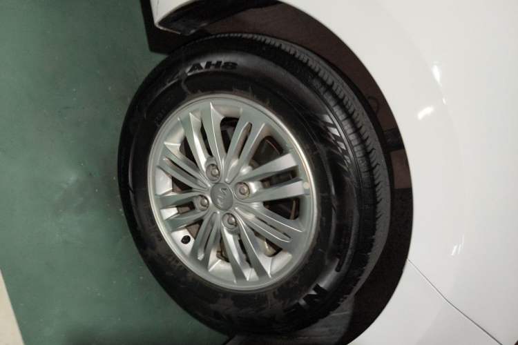 Used Kia Pegas 2017 1.4L Manual Value Edition Right Front Wheel Hub