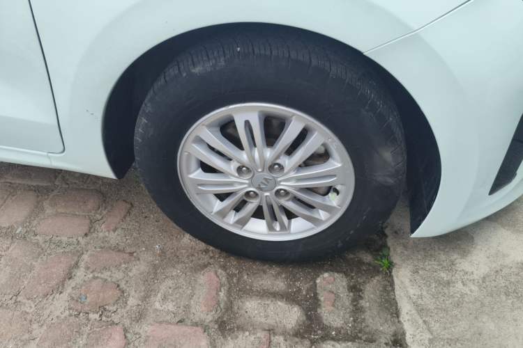 Used Kia Pegas 2017 1.4L Manual Value Edition Right Front Wheel Hub