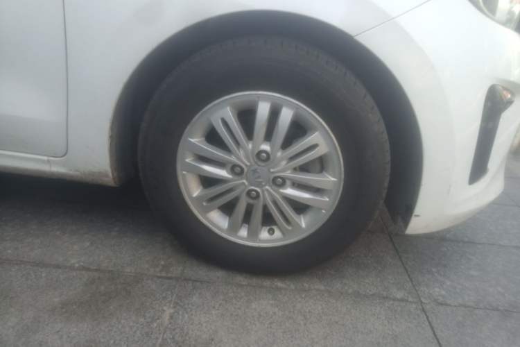 Used Kia Pegas 2017 1.4L Manual Value Edition Right Front Wheel Hub