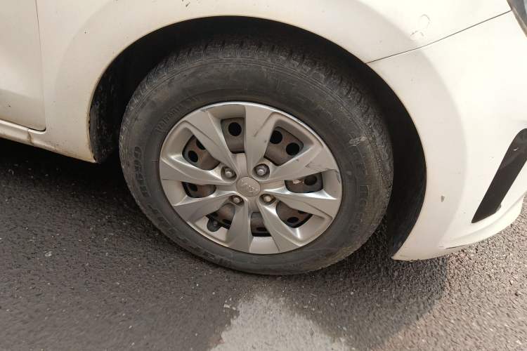 Used Kia Pegas 2017 1.4L Manual Fashion Edition Smart Right Front Wheel Hub