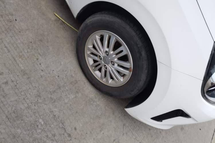 Used Kia Pegas 2017 1.4L Manual Value Edition Right Front Wheel Hub
