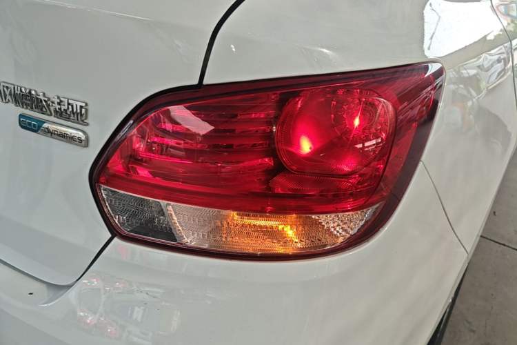 Used Kia Pegas 2017 1.4L Automatic Value Edition Right Rear Taillight