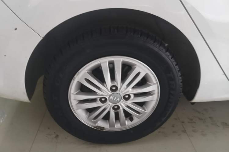 Used Kia Pegas 2017 1.4L Automatic Value Edition Right Rear Wheel Hub