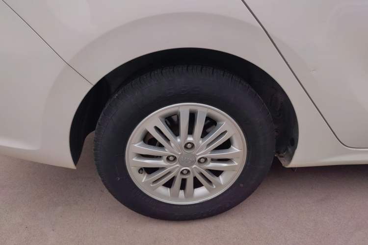 Used Kia Pegas 2017 1.4L Automatic Value Edition Right Rear Wheel Hub
