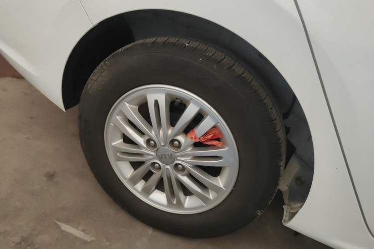 Used Kia Pegas 2017 1.4L Manual Fashion Edition Smart Right Rear Wheel Hub
