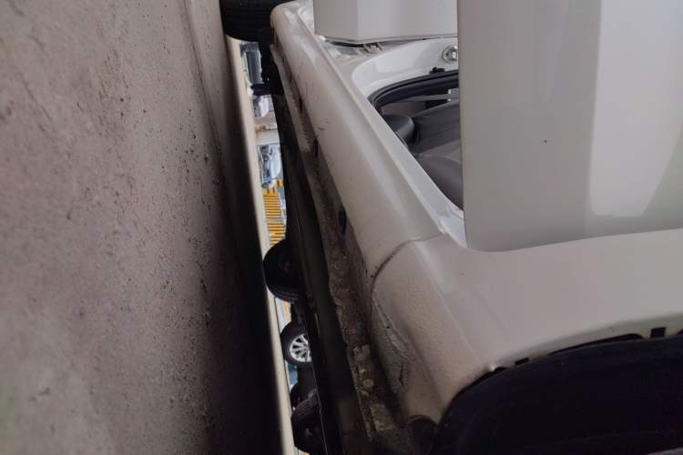 Used Kia Pegas 2017 1.4L Automatic Value Edition Right Side Sill
