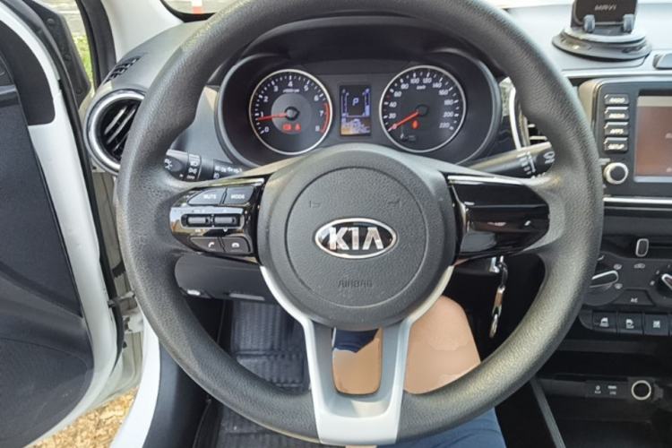 Used Kia Pegas 2017 1.4L Automatic Value Edition Steering Wheel