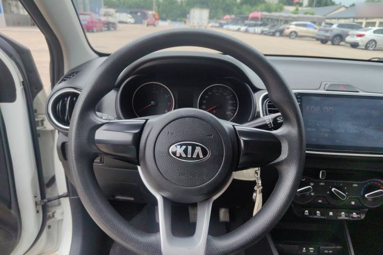 Used Kia Pegas 2017 1.4L Manual Value Edition Steering Wheel