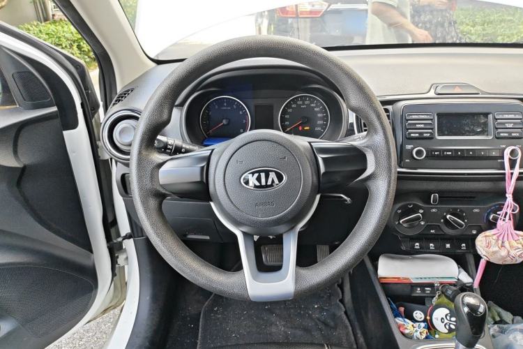 Used Kia Pegas 2017 1.4L Automatic Value Edition Steering Wheel