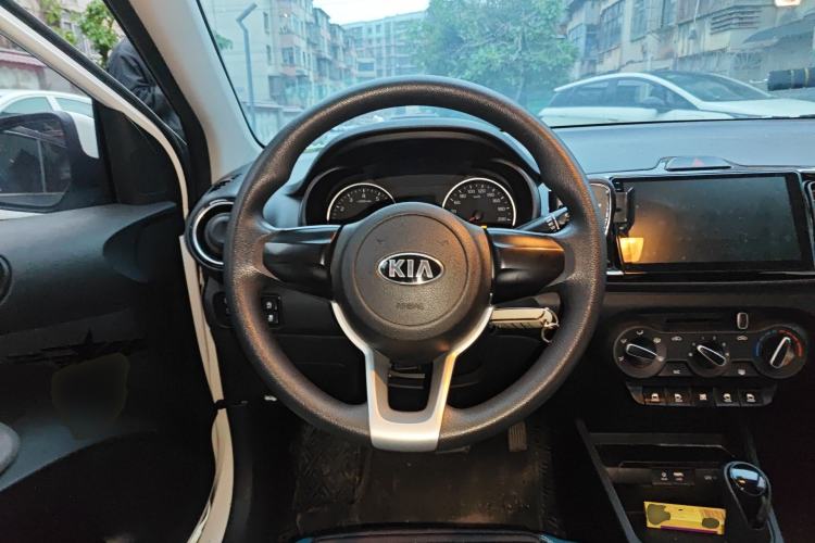 Used Kia Pegas 2017 1.4L Automatic Value Edition Steering Wheel