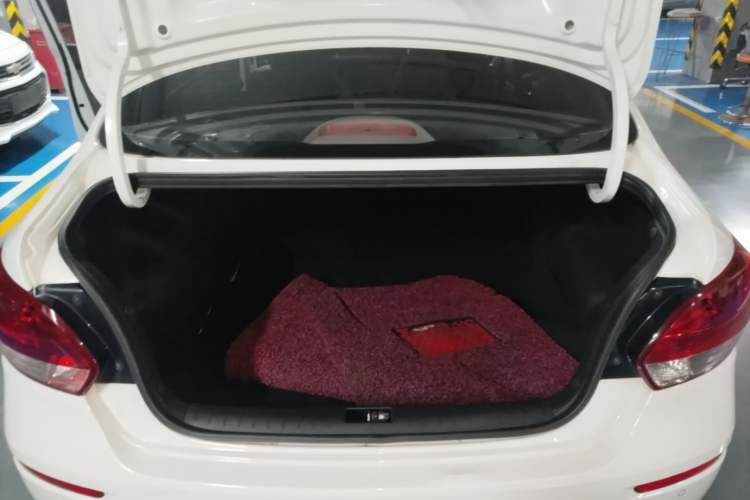 Used Kia Pegas 2017 1.4L Automatic Value Edition Trunk