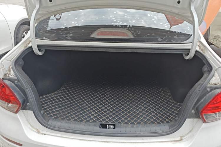 Used Kia Pegas 2017 1.4L Automatic Value Edition Trunk