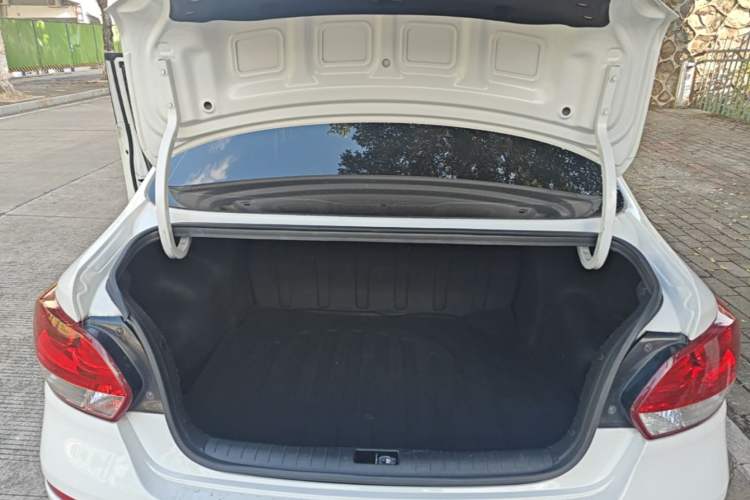 Used Kia Pegas 2017 1.4L Manual Value Edition Trunk