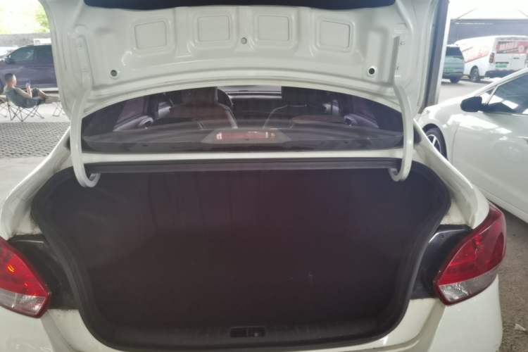 Used Kia Pegas 2017 1.4L Manual Fashion Edition Smart Trunk