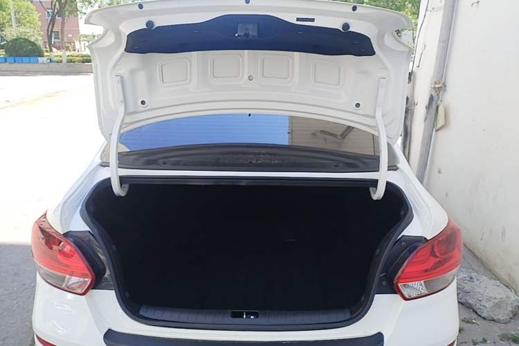 Used Kia Pegas 2017 1.4L Manual Fashion Edition Smart Trunk