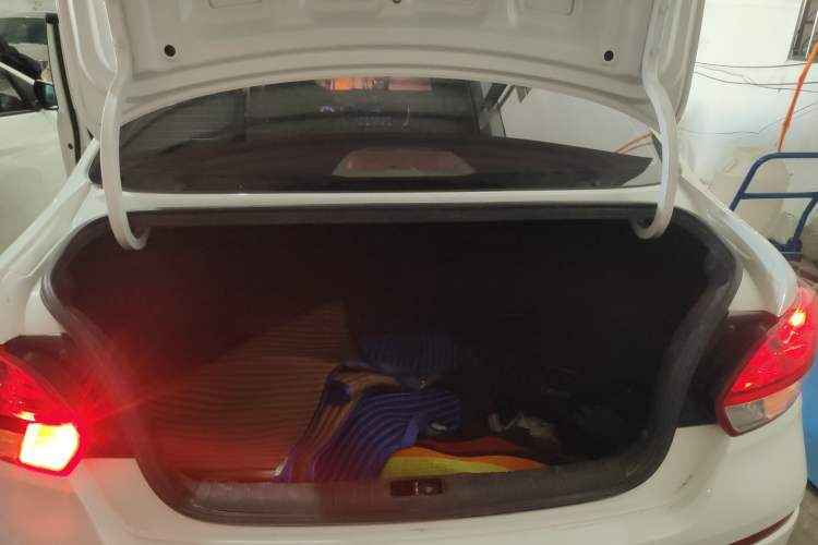 Used Kia Pegas 2017 1.4L Manual Fashion Edition Smart Trunk