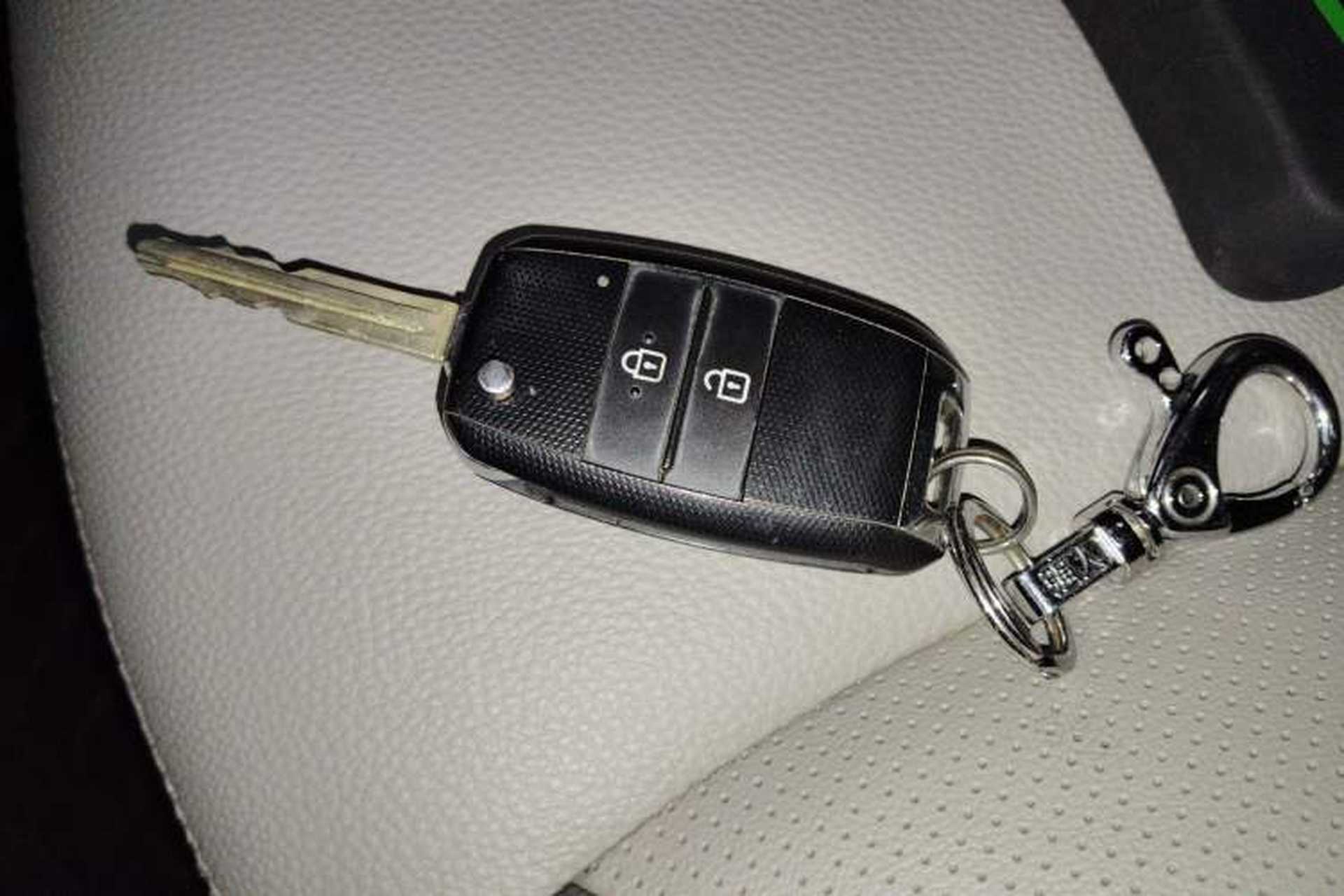 Used Kia Pegas 2017 1.4L Automatic Value Edition Vehicle Key