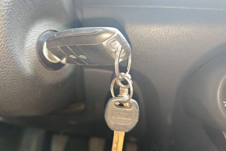 Used Kia Pegas 2017 1.4L Manual Value Edition Vehicle Key