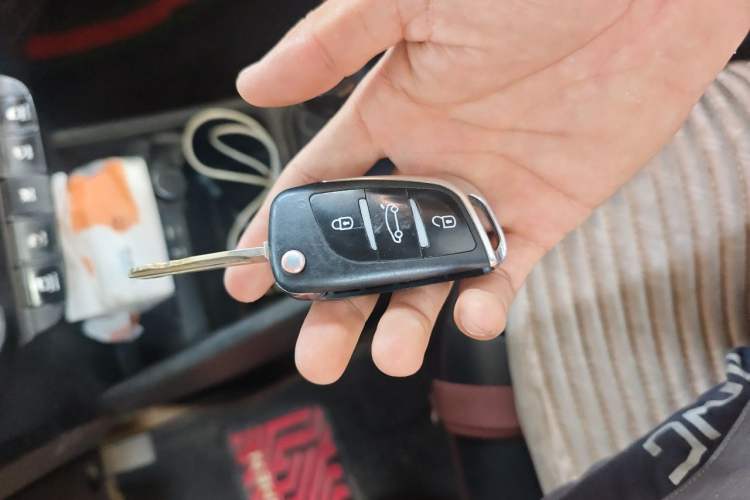 Used Kia Pegas 2017 1.4L Manual Fashion Edition Smart Vehicle Key