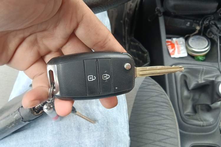 Used Kia Pegas 2017 1.4L Manual Fashion Edition Smart Vehicle Key