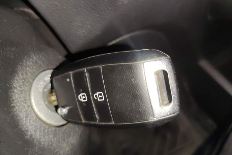 Used Kia Pegas 2017 1.4L Manual Fashion Edition Smart Vehicle Key