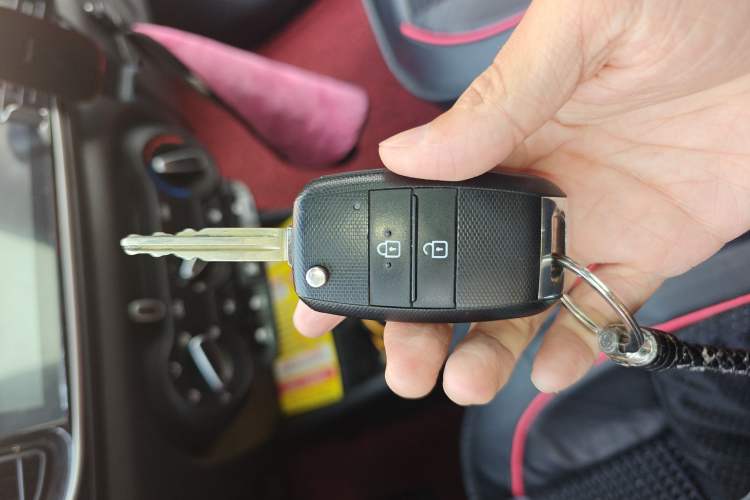 Used Kia Pegas 2017 1.4L Automatic Value Edition Vehicle Key
