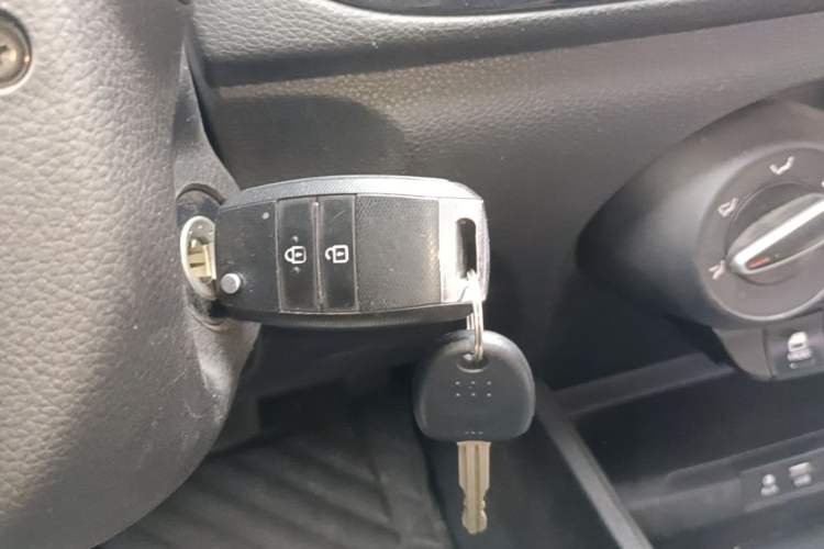 Used Kia Pegas 2017 1.4L Automatic Value Edition Vehicle Key
