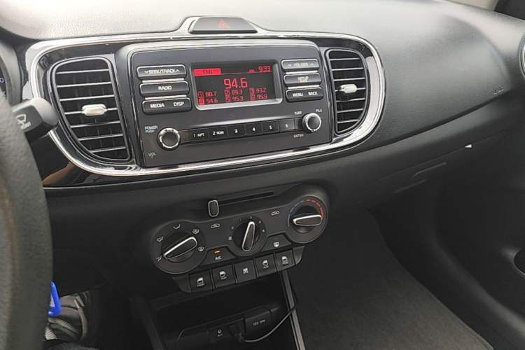 Used Kia Pegas 2019 1.4L Manual Value Edition National VI Standard Audio And AC Panel