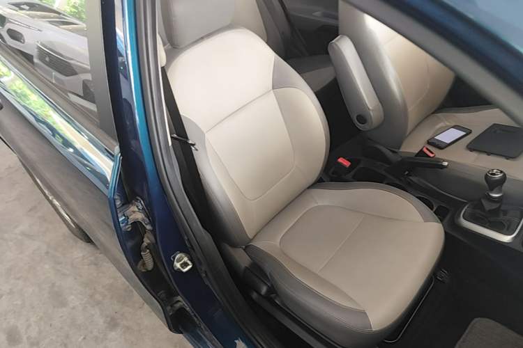 Used Kia Pegas 2019 1.4L Manual Value Edition National VI Standard Right Front Seat