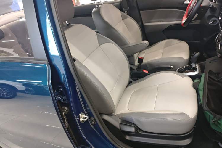 Used Kia Pegas 2019 1.4L Automatic Value Edition National VI Standard Right Front Seat