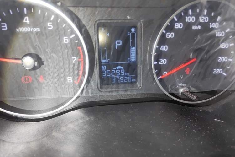 Used Kia Pegas 2019 1.4L Automatic Value Edition National VI Standard Odometer Close Up