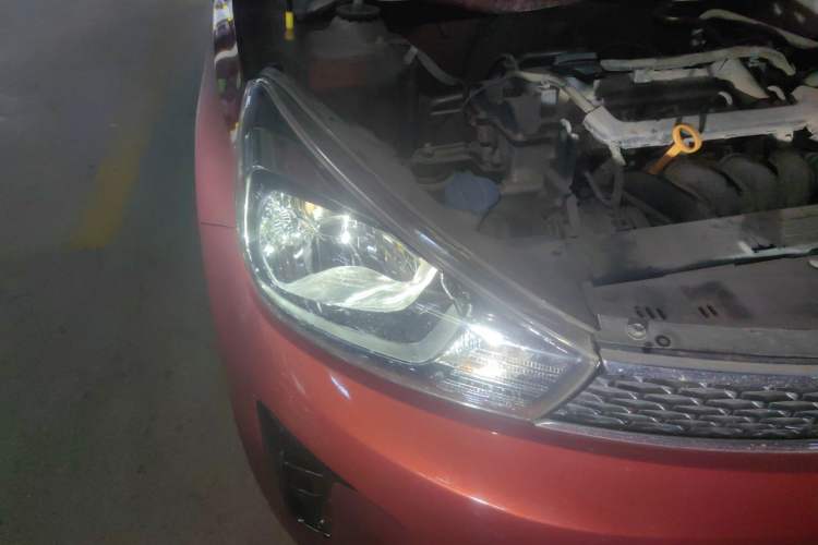 Used Kia Pegas 2019 1.4L Automatic Value Edition National VI Standard Right Front Headlight