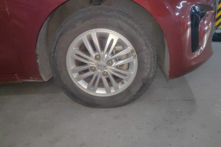 Used Kia Pegas 2019 1.4L Automatic Value Edition National VI Standard Right Front Wheel Hub