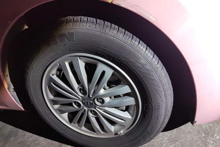 Used Kia Pegas 2019 1.4L Automatic Value Edition National VI Standard Right Front Wheel Hub