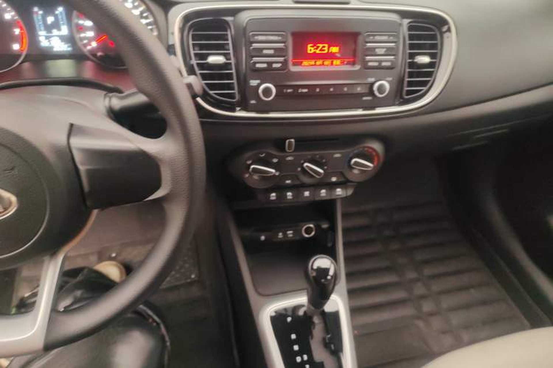 Used Kia Pegas 2019 1.4L Automatic Value Edition National VI Standard Audio And AC Panel
