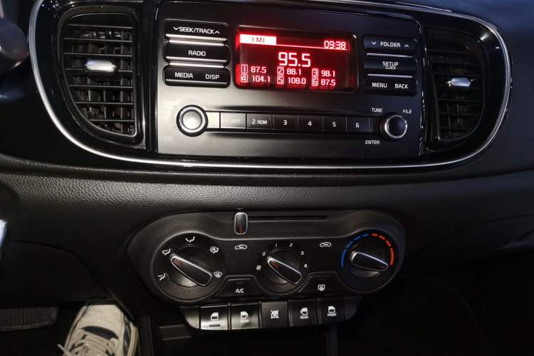Used Kia Pegas 2019 1.4L Automatic Value Edition National VI Standard Audio And AC Panel