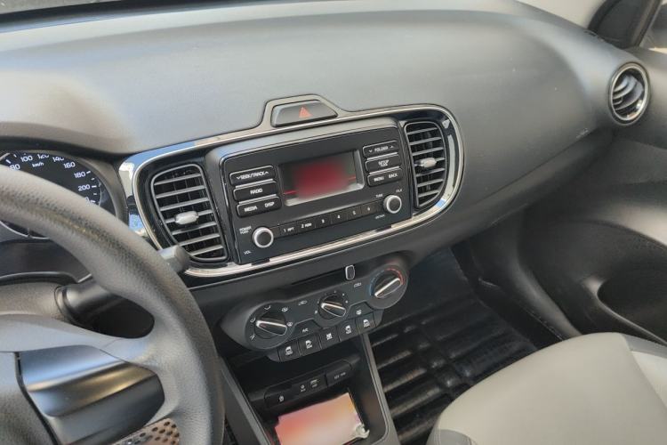 Used Kia Pegas 2019 1.4L Manual Value Edition National VI Standard Audio And AC Panel